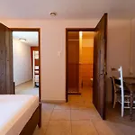 Lou Rey Eco Hameau - Gite, D'hotes & Table D'hotes