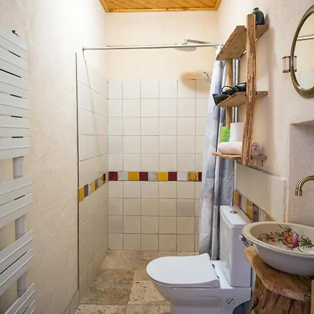 Lou Rey Eco Hameau - Gite, D'hotes & Table D'hotes