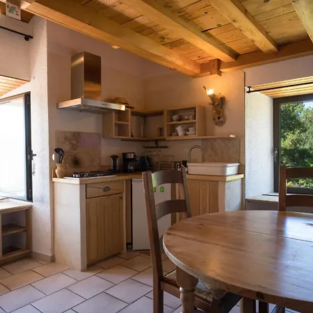 Lou Rey Eco Hameau - Gite, D'hotes & Table D'hotes Le Collet-de-Dèze