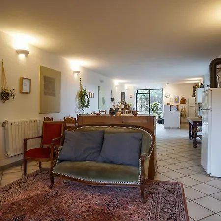 Pensjonat Lou Rey Eco Hameau - Gite, D'hotes & Table D'hotes *
